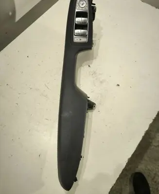 Mercedes-Benz C W205 Front door interior handle trim JC2449963 CK9496