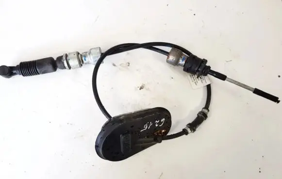 Nissan Qashqai Gear shift cable linkage 34935hv70A 4nta009