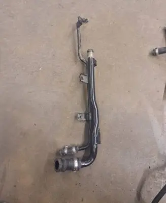 Audi A4 S4 B7 8E 8H Engine coolant pipe/hose 06B133607N 158600