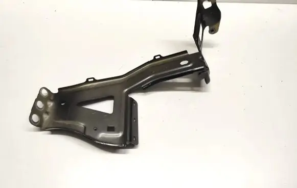 Audi e-tron Fender mounting bracket 4KE803504