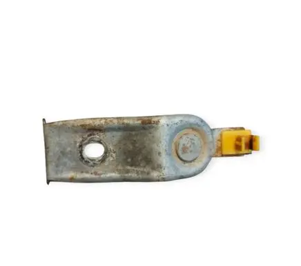 Subaru Legacy Radiator mount bracket 