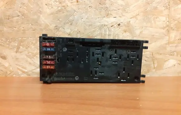 Mercedes-Benz E W210 Fuse box set 0025452701 0005401550