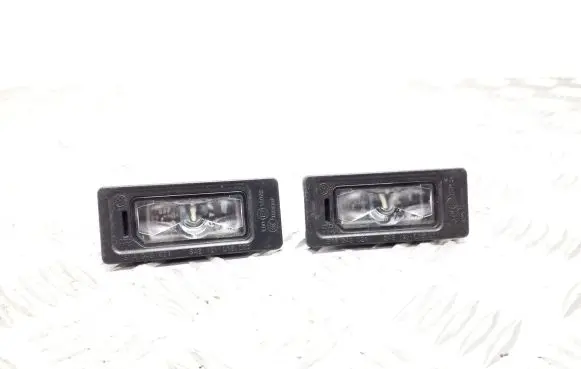 Volkswagen Tiguan Number plate light 5NA943021
