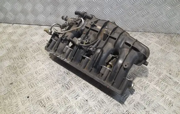 Audi A4 S4 B7 8E 8H Intake manifold 06F133201N