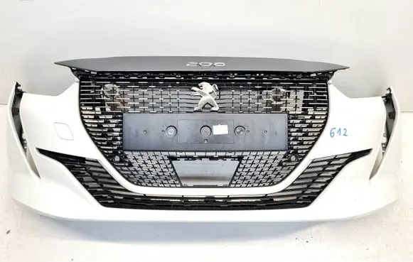 Peugeot 208 Front bumper 9823203580