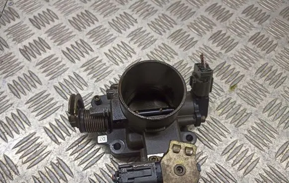 Mazda Premacy Throttle body valve 69T06871