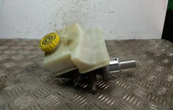 Jeep Grand Cherokee Master brake cylinder