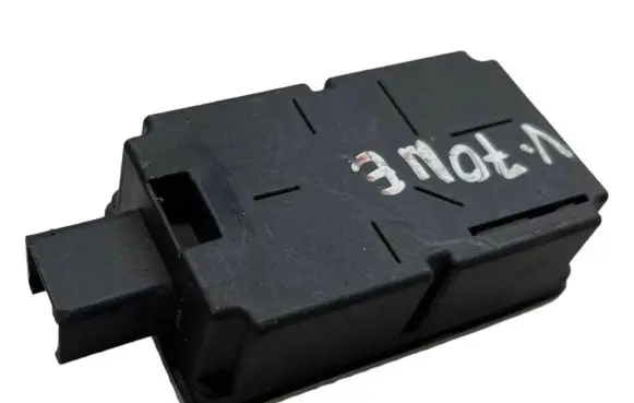 Volvo V70 Alarm control unit/module 30797900 S180036007E 434NKVLN