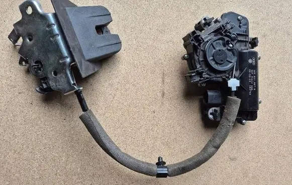 Audi e-tron Tailgate/trunk/boot lock/catch/latch 4M0827506D 3V5827887B