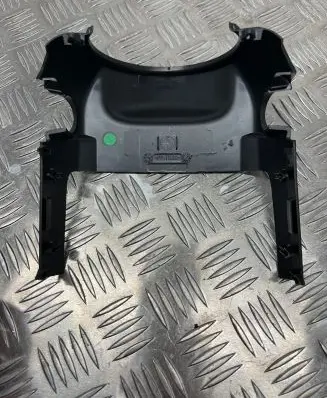 Alfa Romeo Stelvio Steering wheel column trim