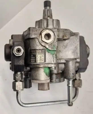 Opel Astra J Fuel injection high pressure pump 8981030281 HU2940000503 03566