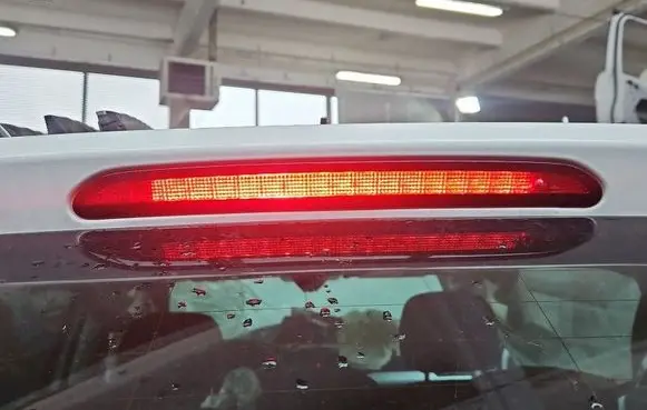 Volkswagen Tiguan Third/center stoplight 5G0945087B IMPRK1552541