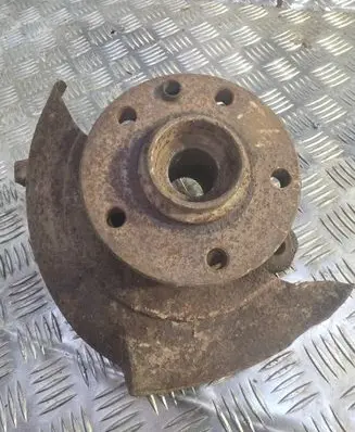Volkswagen Transporter - Caravelle T4 Front wheel hub 