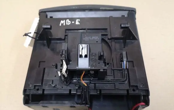 Mercedes-Benz E W211 A set of switches A2116800552 16107250000