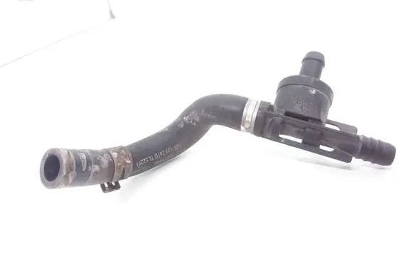 Volkswagen PASSAT B6 Vacuum line/pipe/hose 06B133753D 06F133241D