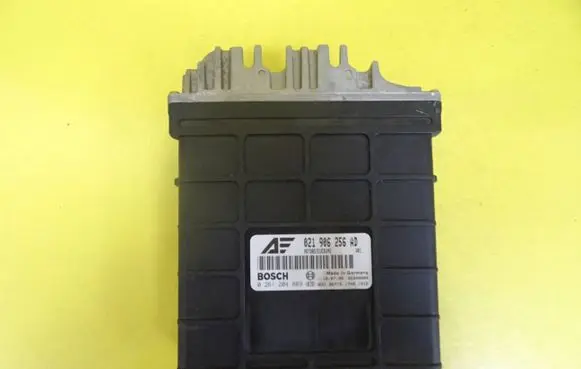 Volkswagen Sharan Engine control unit/module 021906256AD 0261204889