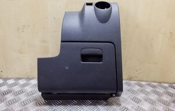 Volkswagen Tiguan Other dashboard part 5M2858719F 5M2858210A