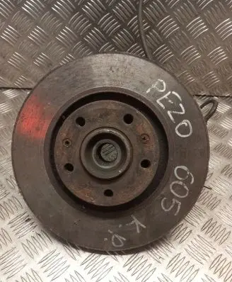 Peugeot 605 Front wheel hub