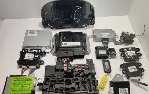 Mitsubishi Outlander Engine ECU kit and lock set 1860C539 2757006283 4N14