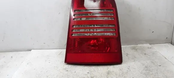 Skoda Octavia Mk1 (1U) Rear/tail lights 1U9945096 1U9945112