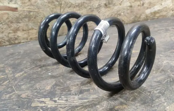 BMW 2 F46 Rear coil spring