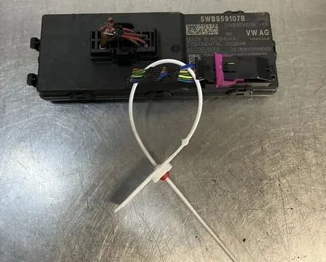 Audi Q3 8U Tailgate/trunk control unit/module DOAUDIQ383A 5WB959107B