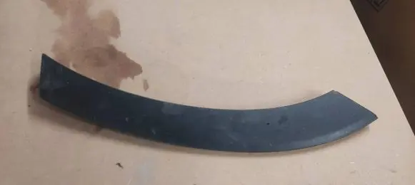 Hyundai Santa Fe Rear arch trim 87742