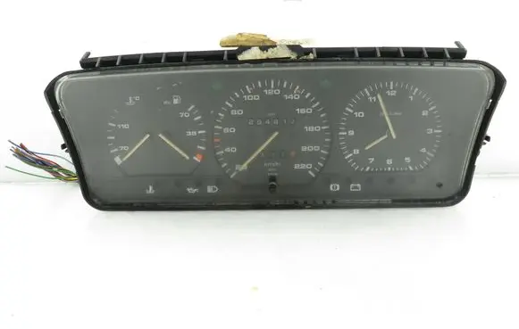 Volkswagen PASSAT B4 Speedometer (instrument cluster) 357919033BN