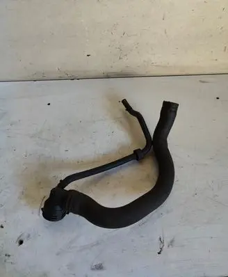 Volkswagen PASSAT B6 Engine coolant pipe/hose