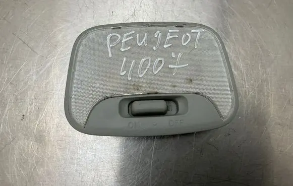 Peugeot 4007 Rear seat light MR190205