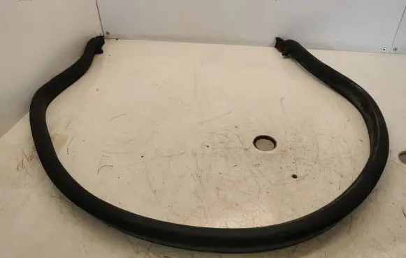 Jeep Grand Cherokee Engine compartment rubber 