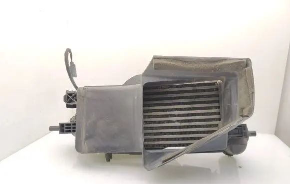Ford Focus Intercooler radiator BV618C607SC CV619L440VC C9G4A
