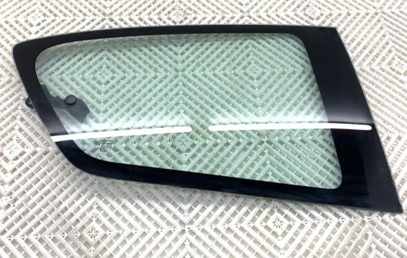 Toyota Aygo AB10 Rear door window glass 