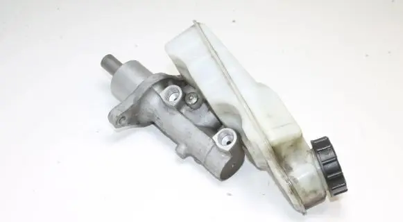 Ford Kuga I Master brake cylinder 03350891031