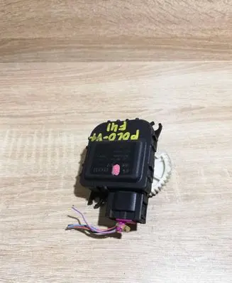 Volkswagen PASSAT B6 Air flap motor/actuator 0132801202