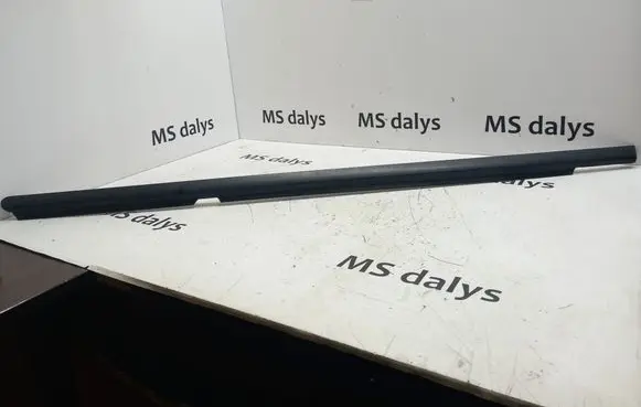 Mercedes-Benz ML W164 Rear door glass trim molding A1646902180 1646902180