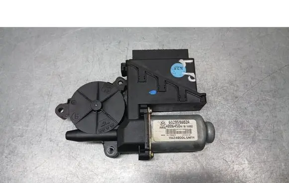 Volkswagen Polo Front door window regulator motor 6Q2959802A