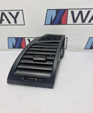 BMW 1 E81 E87 Fuel pump relay 7059187