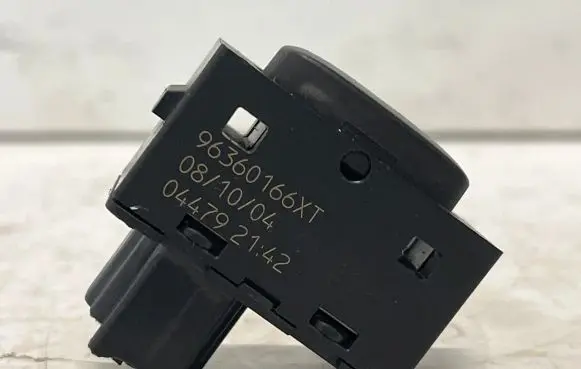 Peugeot 307 Electric window control switch 96360166XT 04479