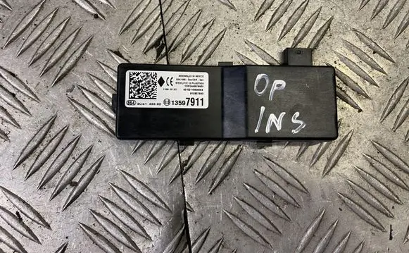 Opel Insignia A Keyless (KESSY) go control unit/module 13593676