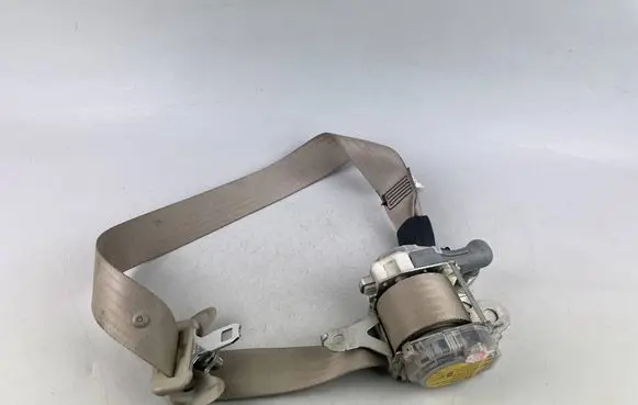 Subaru Legacy Front seatbelt 7S1610P