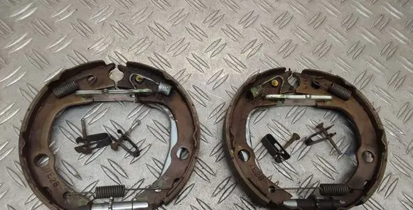 Toyota Prius (XW20) Handbrake/parking brake pads 