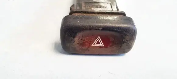 Nissan Primera Hazard light switch