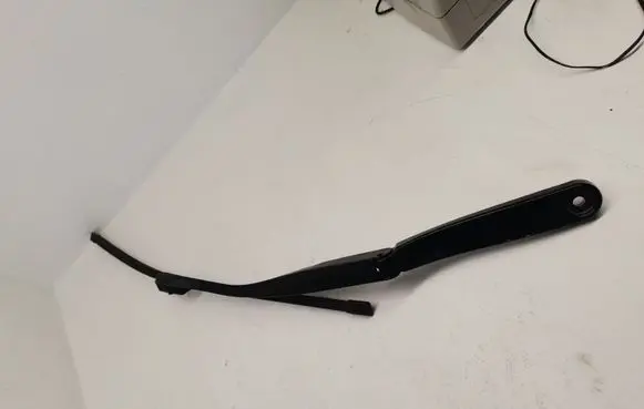 BMW 6 F06 Gran coupe Front wiper blade arm 7314526
