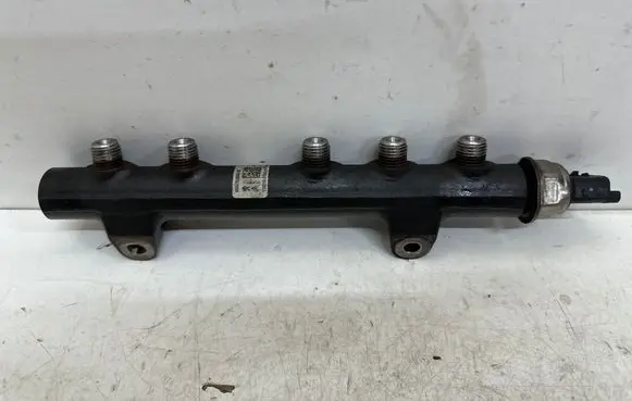 Peugeot 3008 I Fuel main line pipe 9684753080 1121001431