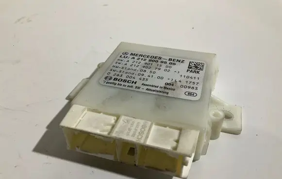 Mercedes-Benz E W212 Parking PDC control unit/module A2129009505 A2129011500