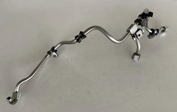 Audi Q7 4M Fuel line pipe 06E127501AN
