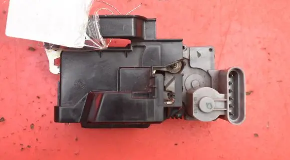 Fiat Albea Front door lock