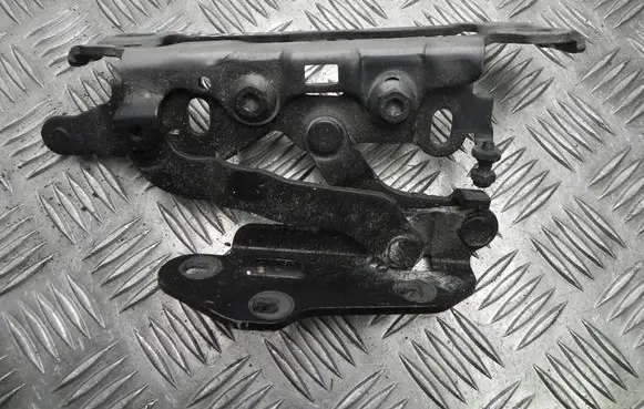 Mercedes-Benz C AMG W204 Tailgate/trunk/boot hinge A2048800728 I11530