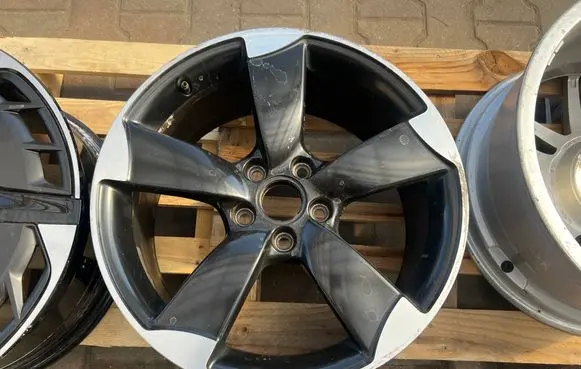 Audi A3 S3 8V R18 alloy rim 8V0601025BT
